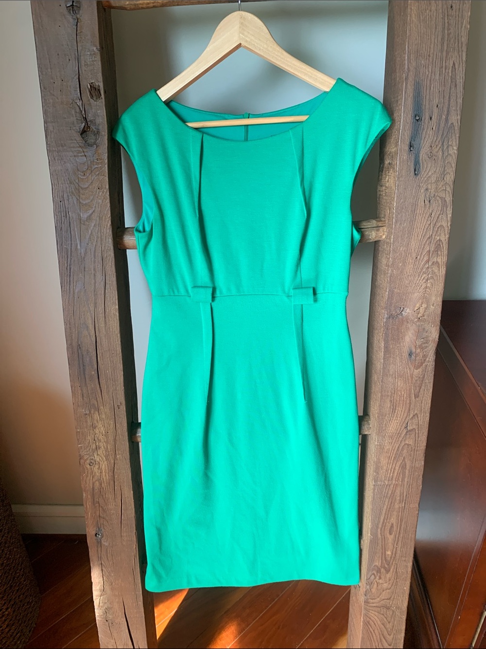 connected apparel Emerald Green Cap-Sleeve Sheath Dress